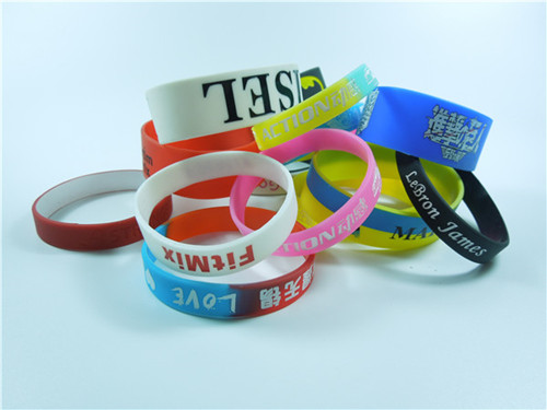 硅胶手环批发多少钱？硅胶手环批发厂家