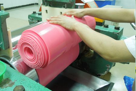 硅胶原胶硫化炼胶过程